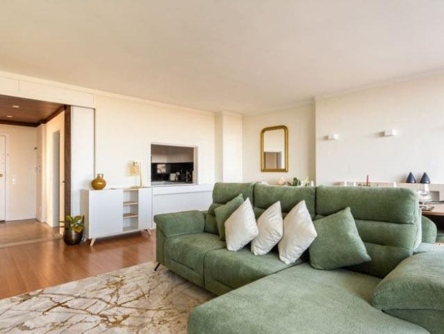 Apartamento alugar em Bairro do Rosário, Cascais