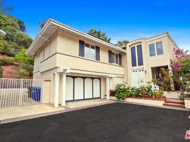 House for sale in Canoga Park, California