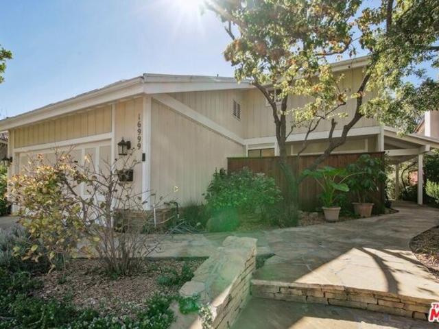House for sale in Canoga Park, California