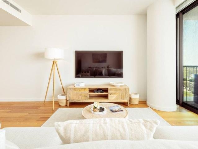 Apartamento alugar em Armação De Pêra, Faro