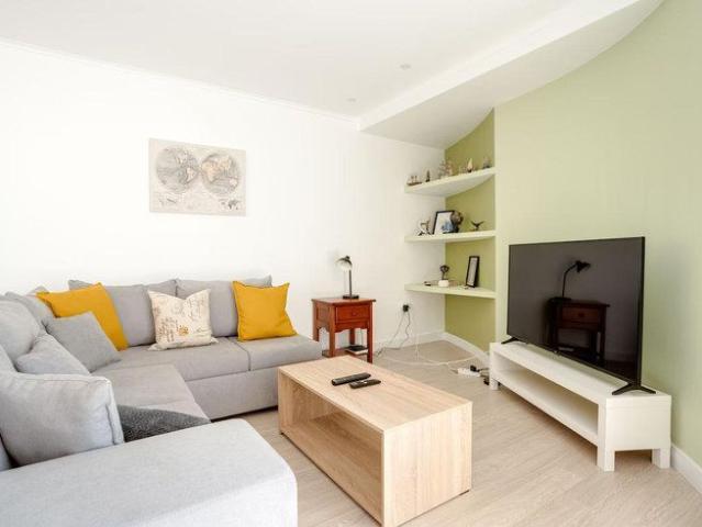 Apartamento alugar em Afonso Costa, Setúbal