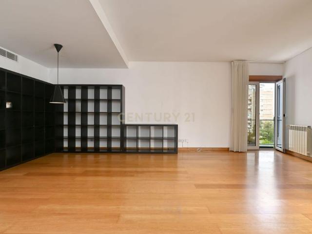 Apartamento alugar em Estrela, Lisboa