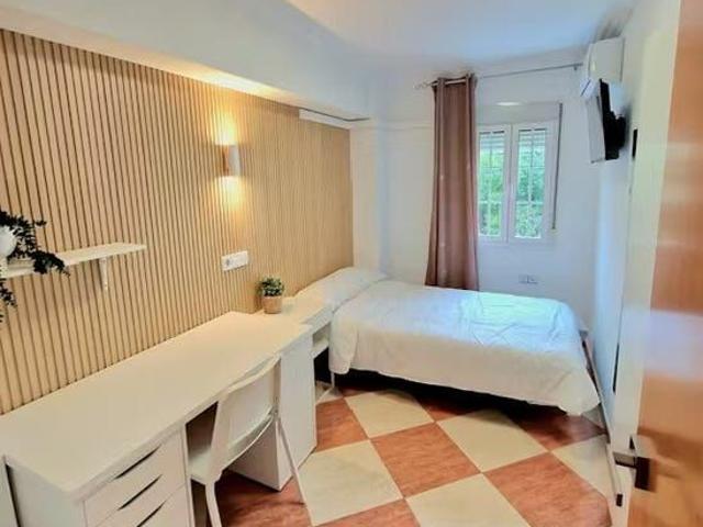 Casa en alquiler en Cerro-Amate, Sevilla
