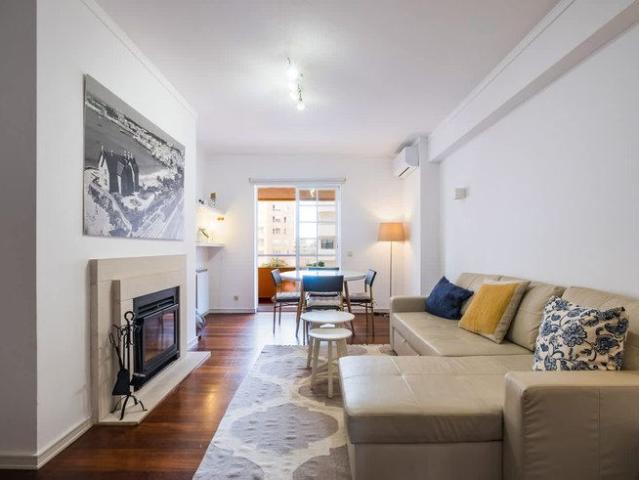 Apartamento alugar em Bairro do Rosário, Cascais