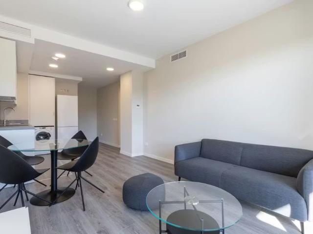 Apartamento en alquiler en Puerto de la Torre, Málaga-Costa del Sol
