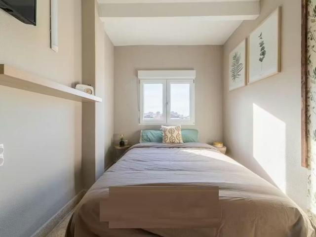 Apartamento en alquiler en Benicalap, València