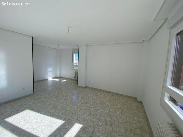Piso en alquiler en Huerta del Rey, Valladolid