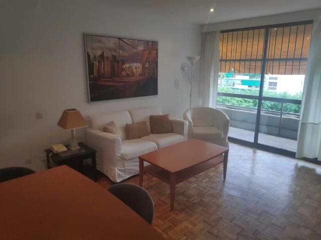 Apartamento en alquiler en Nervión, Sevilla