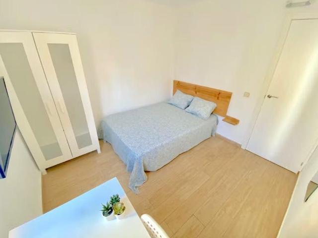 Apartamento en alquiler en Hermandades-La Carrasca, Sevilla