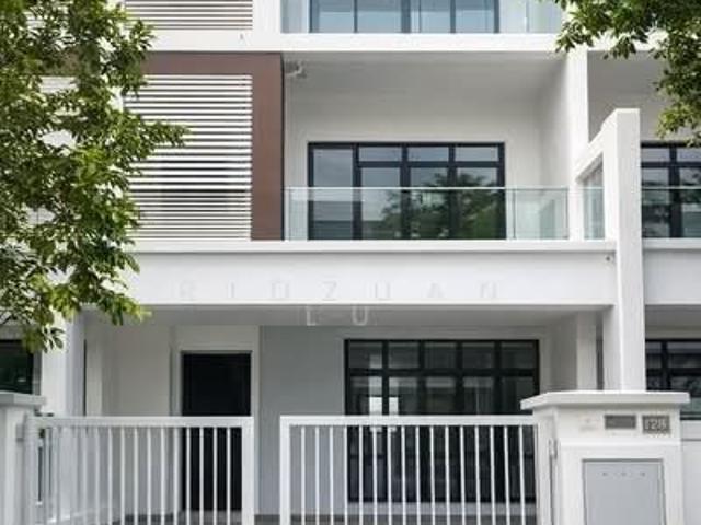 House for sale in Southville City, Sepang