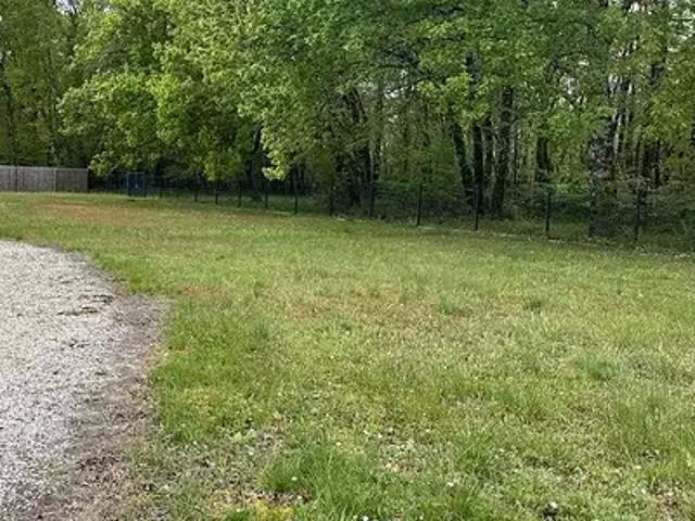 Terrain vente à Lesparre-Médoc, Avensan