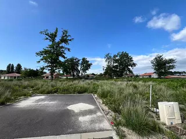 Terrain vente à Lesparre-Médoc, Avensan