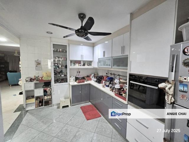 House for sale in Petaling, Damansara Damai