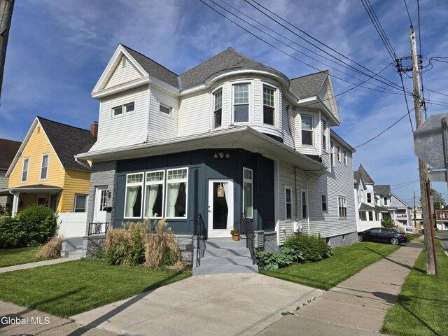 House for sale in Schenectady