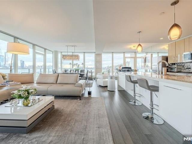 Condo for sale in Hudson, New Jersey