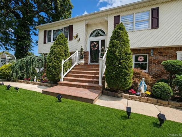 House for sale in Centereach, New York