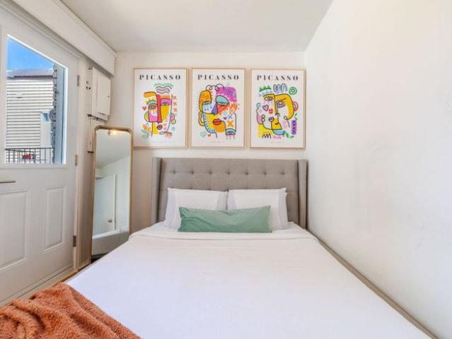 House for rent in Petit Portugal, Montréal