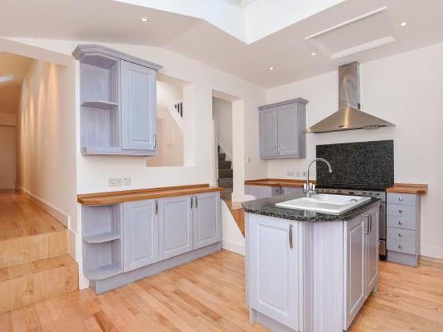 House for rent in Mill Hill, Greater London