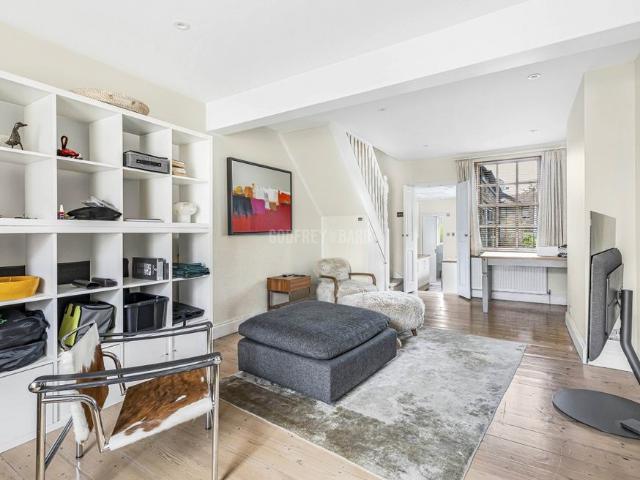 House for rent in Mill Hill, Greater London