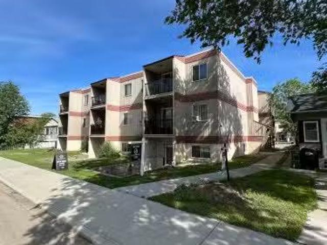 Condo for sale in Wedgewood, Alberta