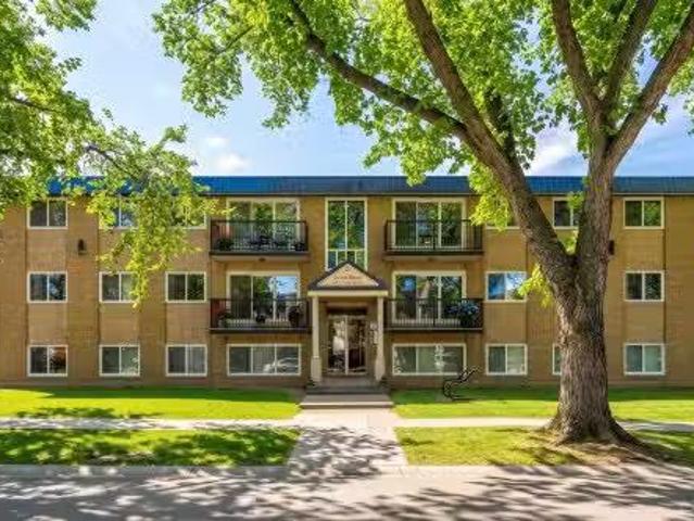 Condo for sale in Wedgewood, Alberta
