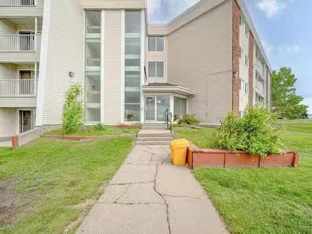 Condo for sale in Wedgewood, Alberta
