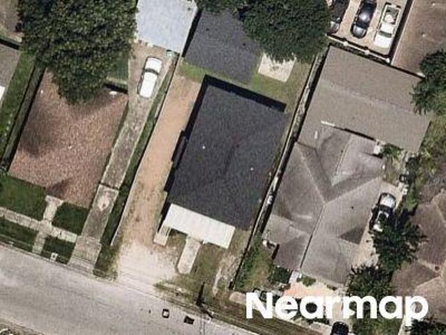 Commercial for sale in Magnolia Park, Houston
