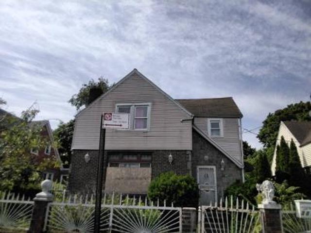 House for sale in Arverne, New York