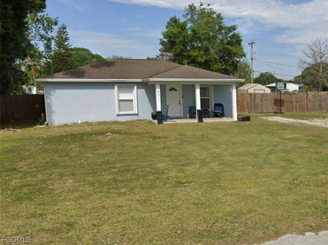 House for sale in Moore Haven, Florida