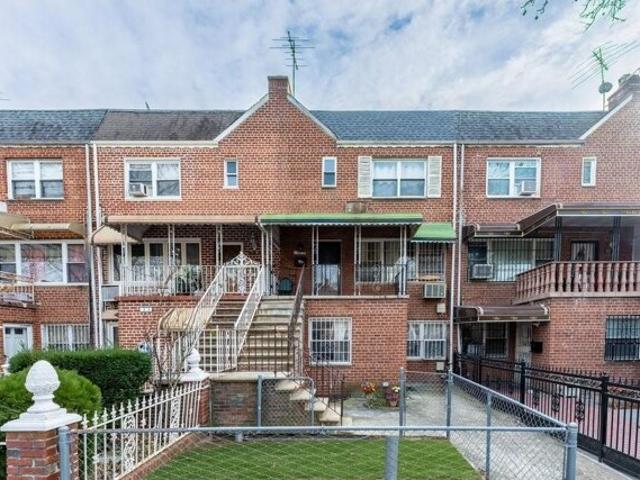 House for sale in Arverne, New York