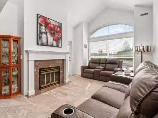 House for sale in Walnut Grove, British Columbia