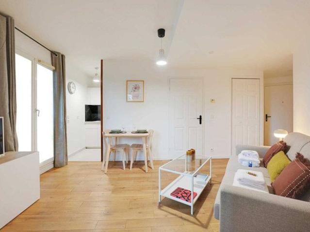 Studio location à Nanterre, Courbevoie