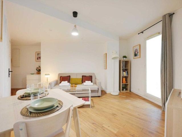 Studio location à Nanterre, Courbevoie