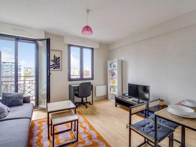 Studio location à Nanterre, Courbevoie