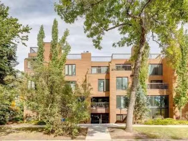 Condo for sale in Crescent Heights, Calgary