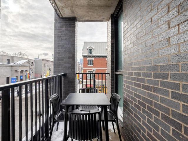 House for rent in Village gai, Montréal