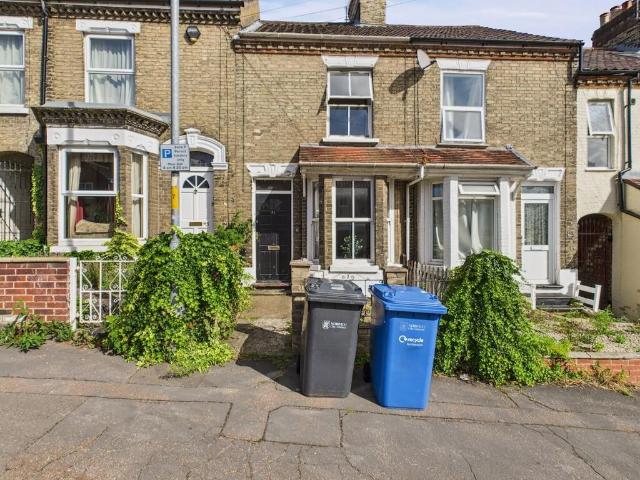 House for rent in Heigham Grove, East Bank