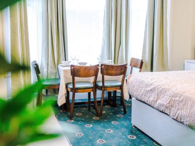 House for rent in Milverton, Green Close