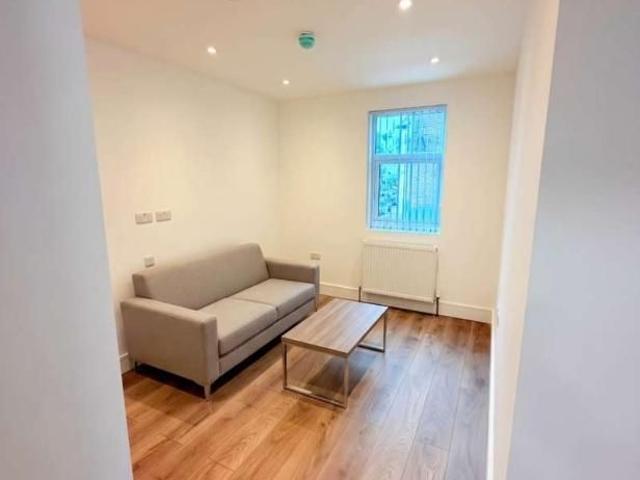 Studio for rent in London Borough of Ealing, Greater London