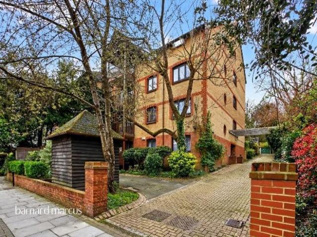 Apartment for rent in Shepherd's Hill, Crouch End