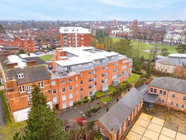 House for sale in Milverton, Warwick
