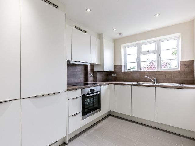 Apartment for rent in Southgate, Oakwood