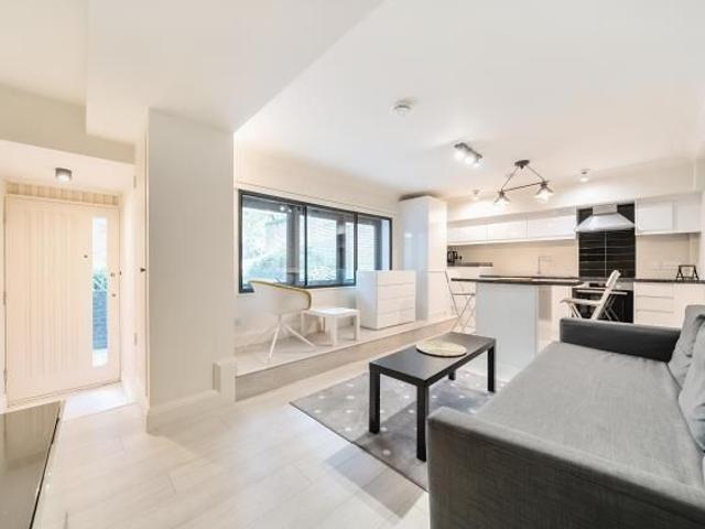Apartment for rent in St. John's Wood, Greater London