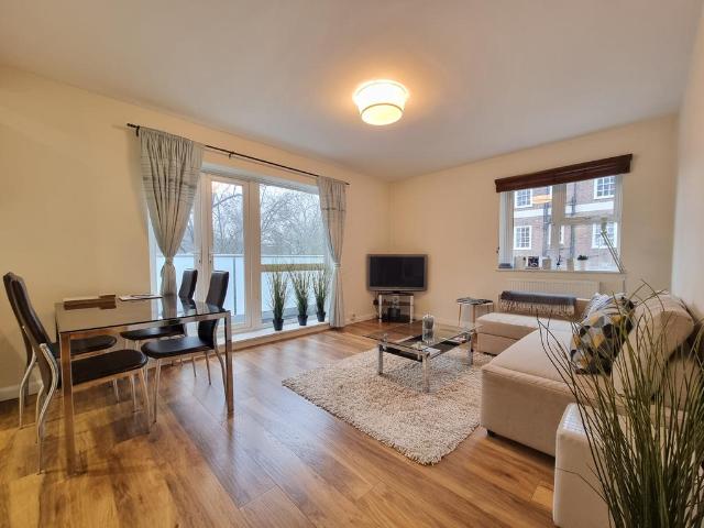Apartment for rent in Belsize Park, Greater London
