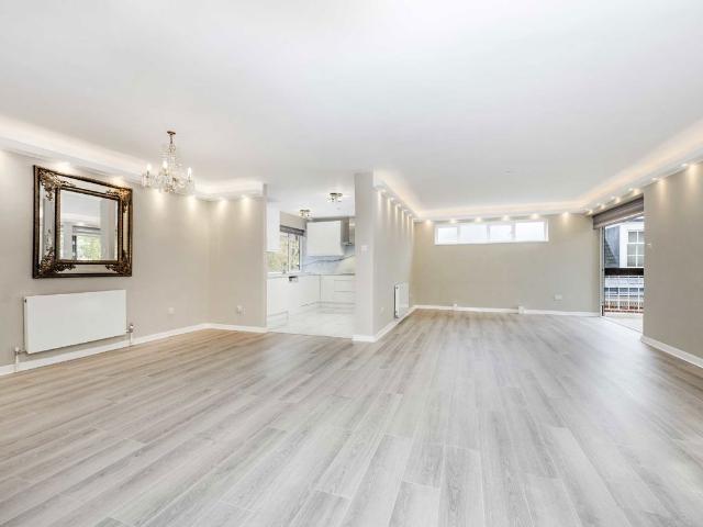 Apartment for rent in Swiss Cottage, Greater London