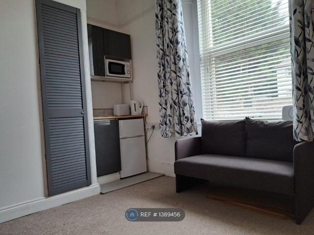 Studio for rent in Torre, Torquay