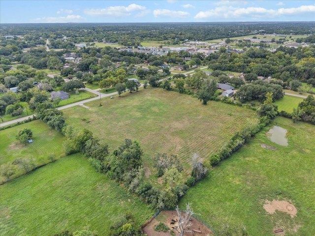 Land for sale in Santa Fe, Texas