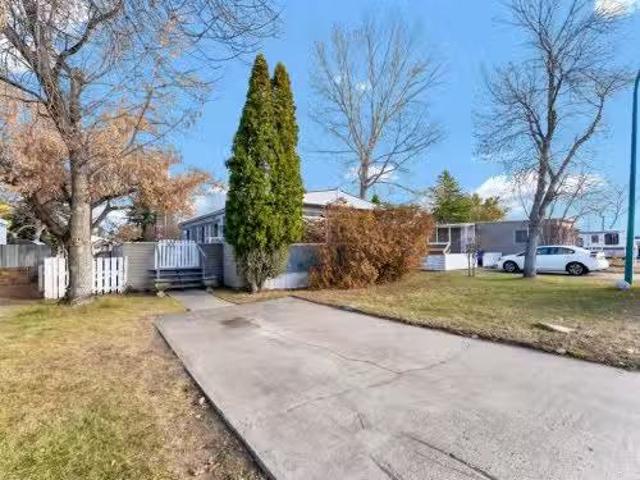 House for sale in Medicine Hat, Alberta