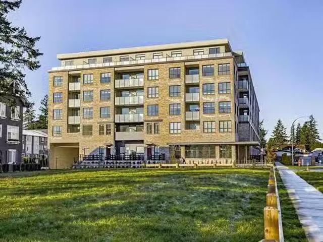 House for sale in Fleetwood, Surrey