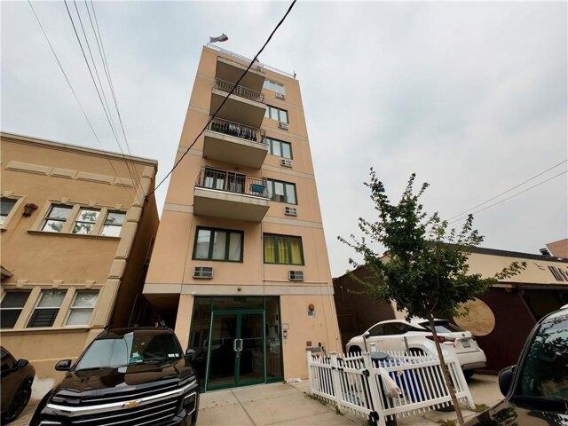 Condo for sale in Arverne, New York